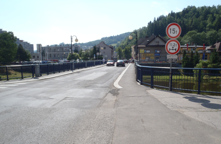 Most přes Jizeru v Ž. Brodě